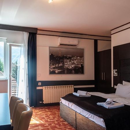 Como A Casa Apartments - Free Parking Sarajevo Exterior photo